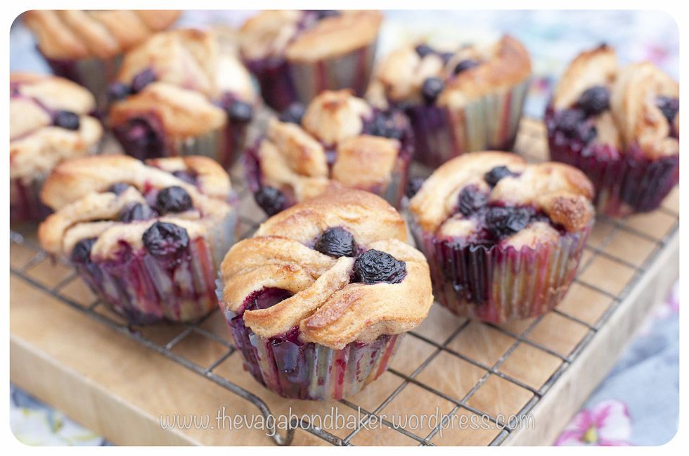 Blueberry Pull-Apart Buns | Vagabond Baking