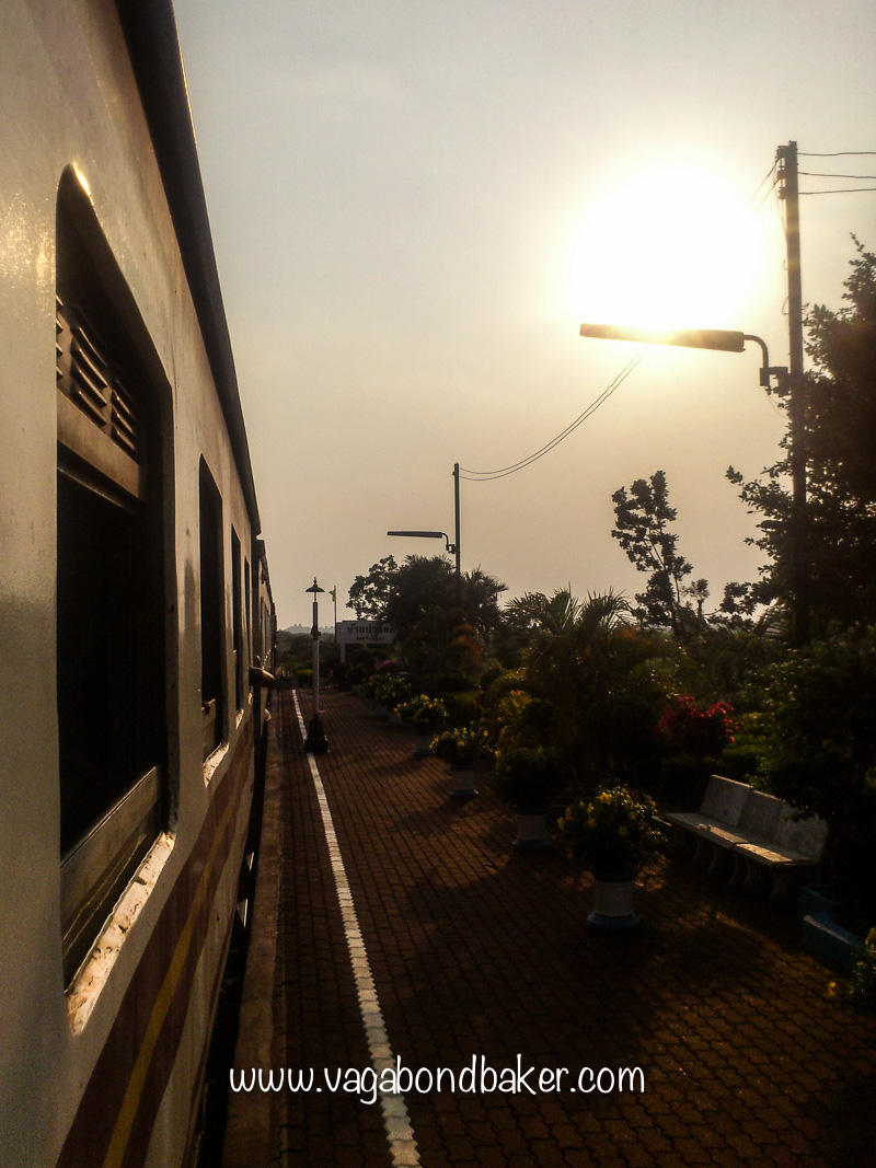 train from siem reap to bangkok